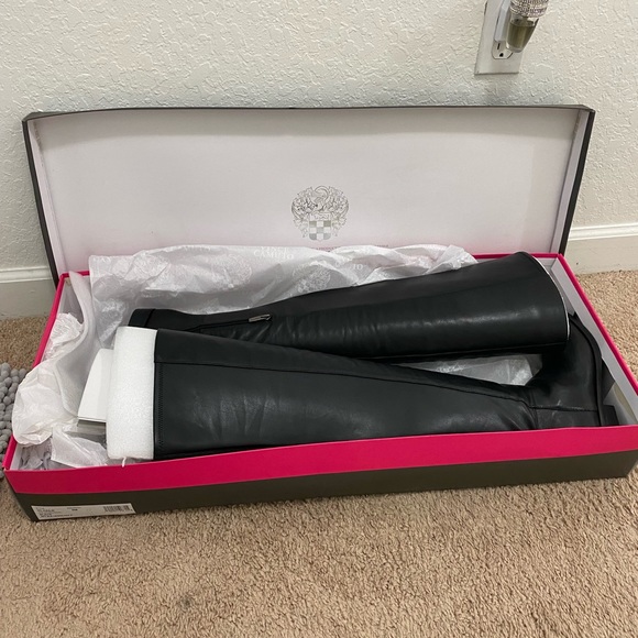 Vince Camuto over the knee boot - Picture 4 of 8